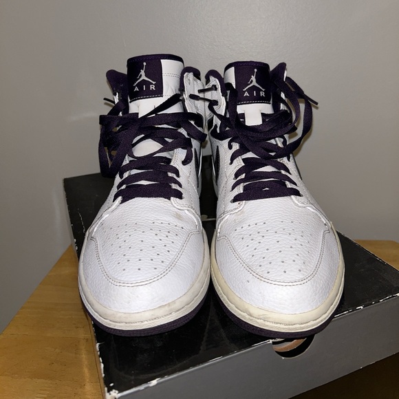 Nike Jordan 1 Grand Purple 2009 - Picture 3 of 8